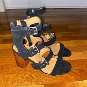Black heeled sandal